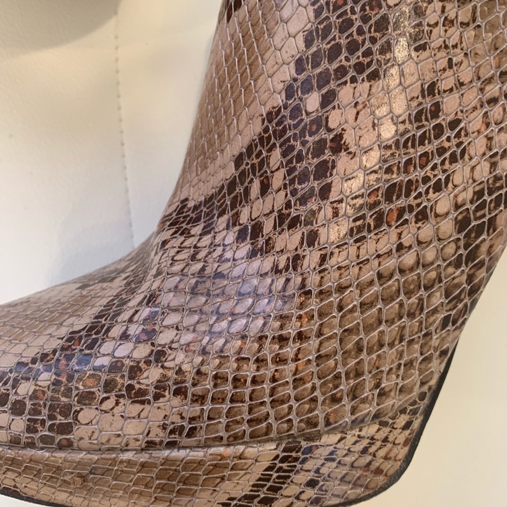 Stuart Weitzman Snake Effect Booties Sz 9 - image 4